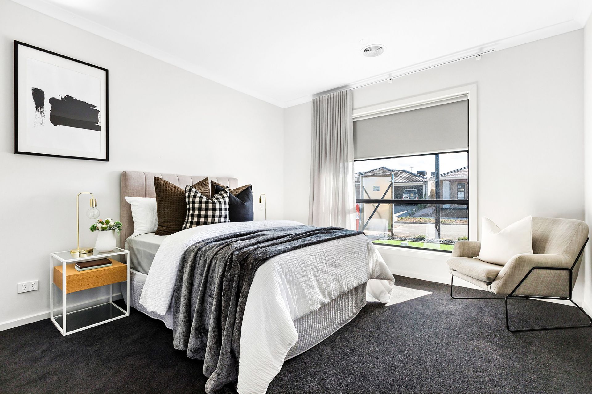 11 Basin Street, Fraser Rise - Thumbnail 3