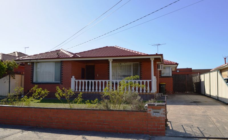242 Darebin Drive, Lalor