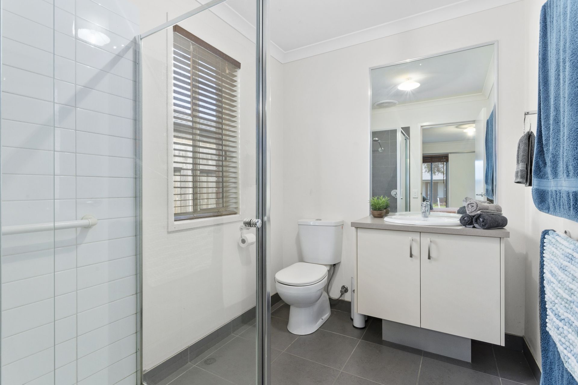 Real Estate For Sale 25 Yeoman Crescent Leopold , VIC