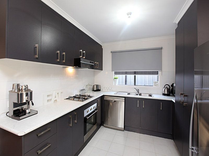 70 Tom Roberts Parade, Point Cook - Thumbnail 4