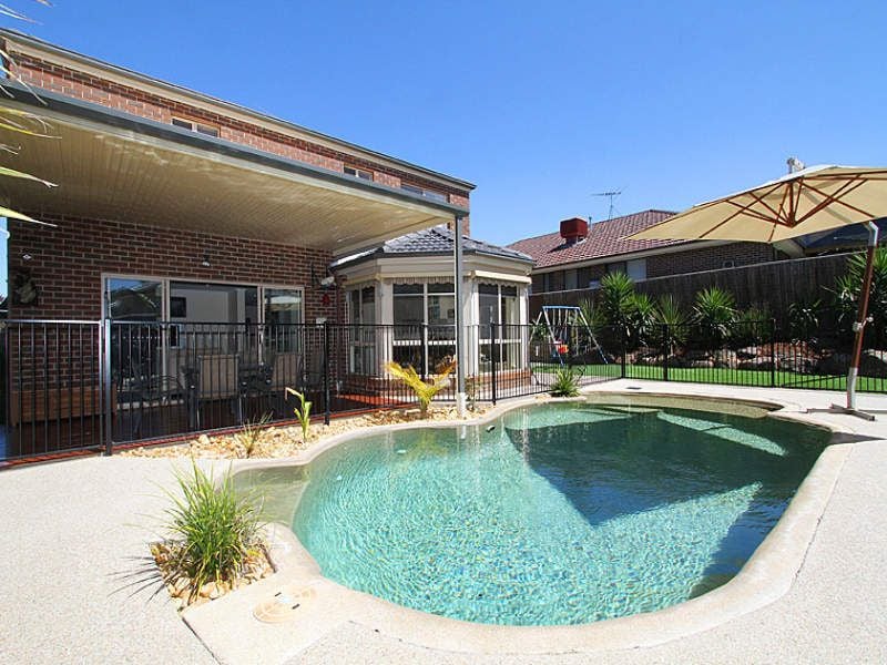 2 Kanooka Avenue SOUTH MORANG, South Morang - Thumbnail 5