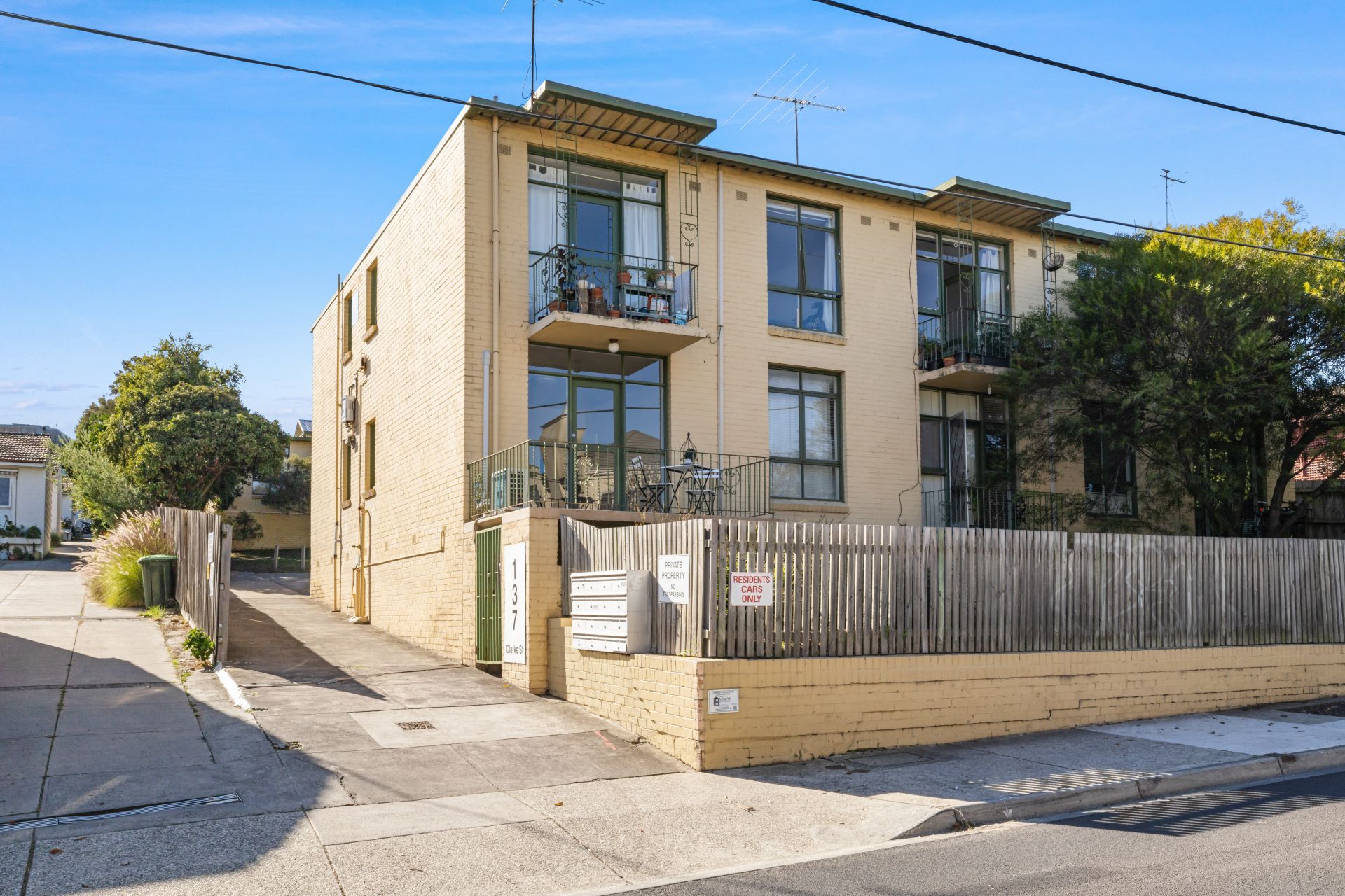 Spacious, Sunny And With Unrivalled Lifestyle Convenience