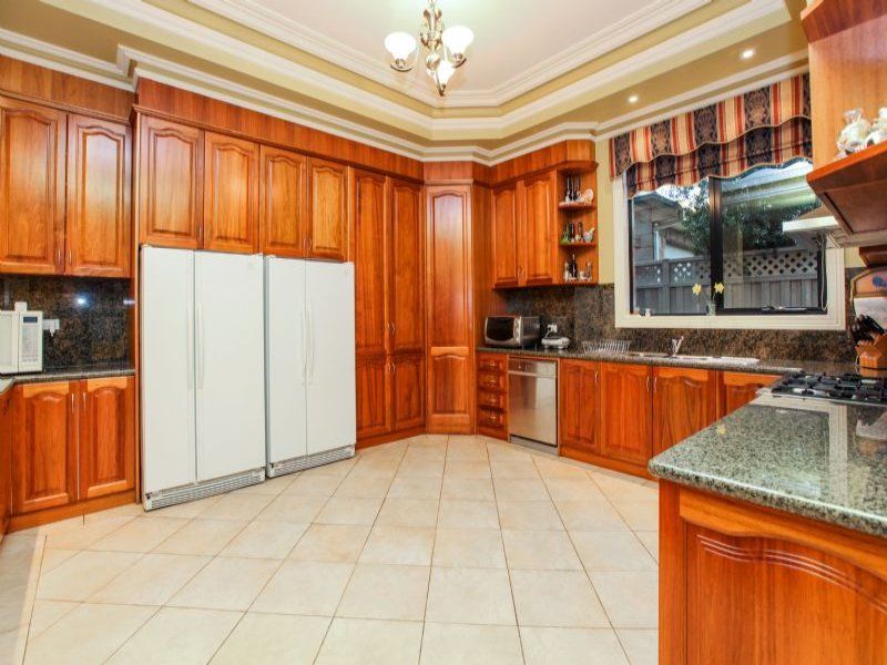 11 St Georges Avenue, Caroline Springs - Thumbnail 3