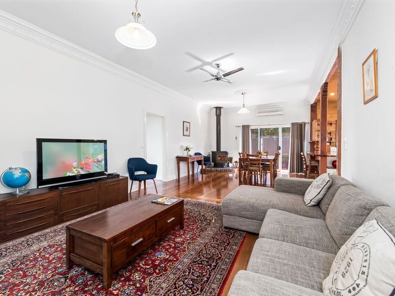 8 McLennan Street, Apollo Bay - Thumbnail 3