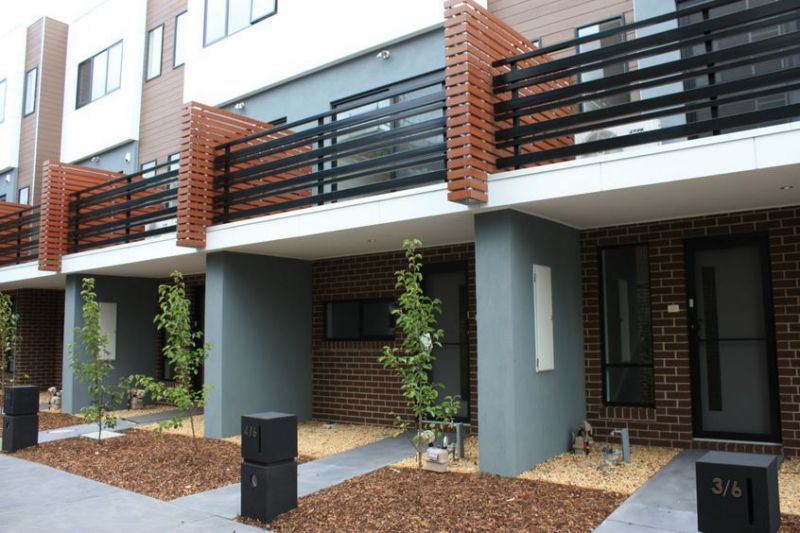 4/6 Huckson Street, Dandenong VIC