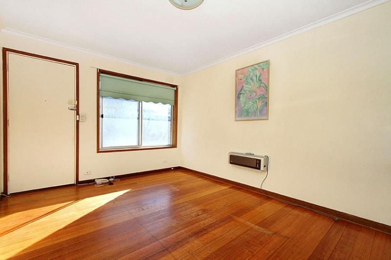 ONE BEDROOM DELIGHT!