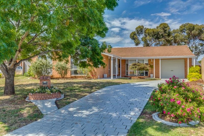 19 Underbank Boulevard, Bacchus Marsh - Thumbnail 2