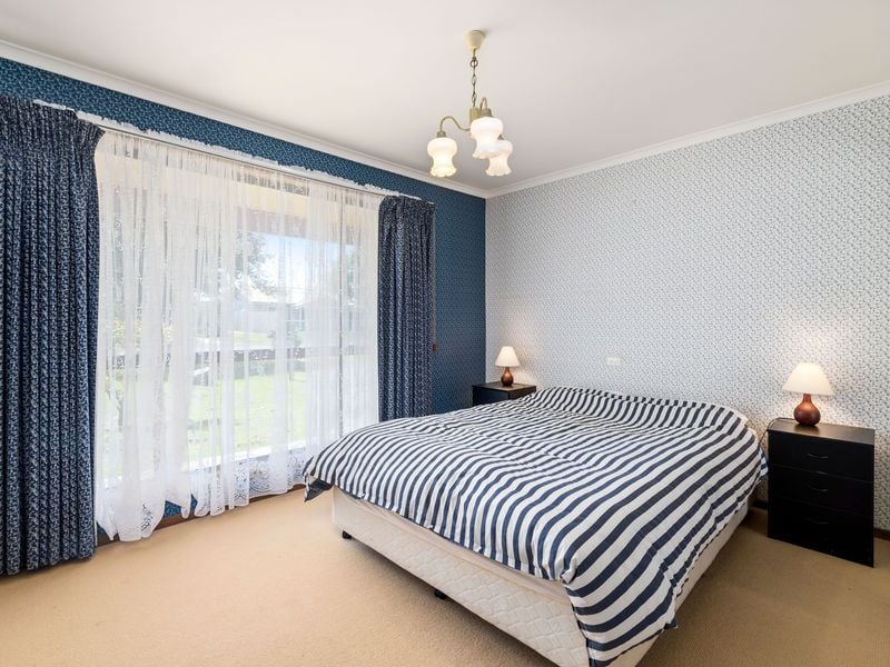 11 McLennan Street, Apollo Bay - Thumbnail 7