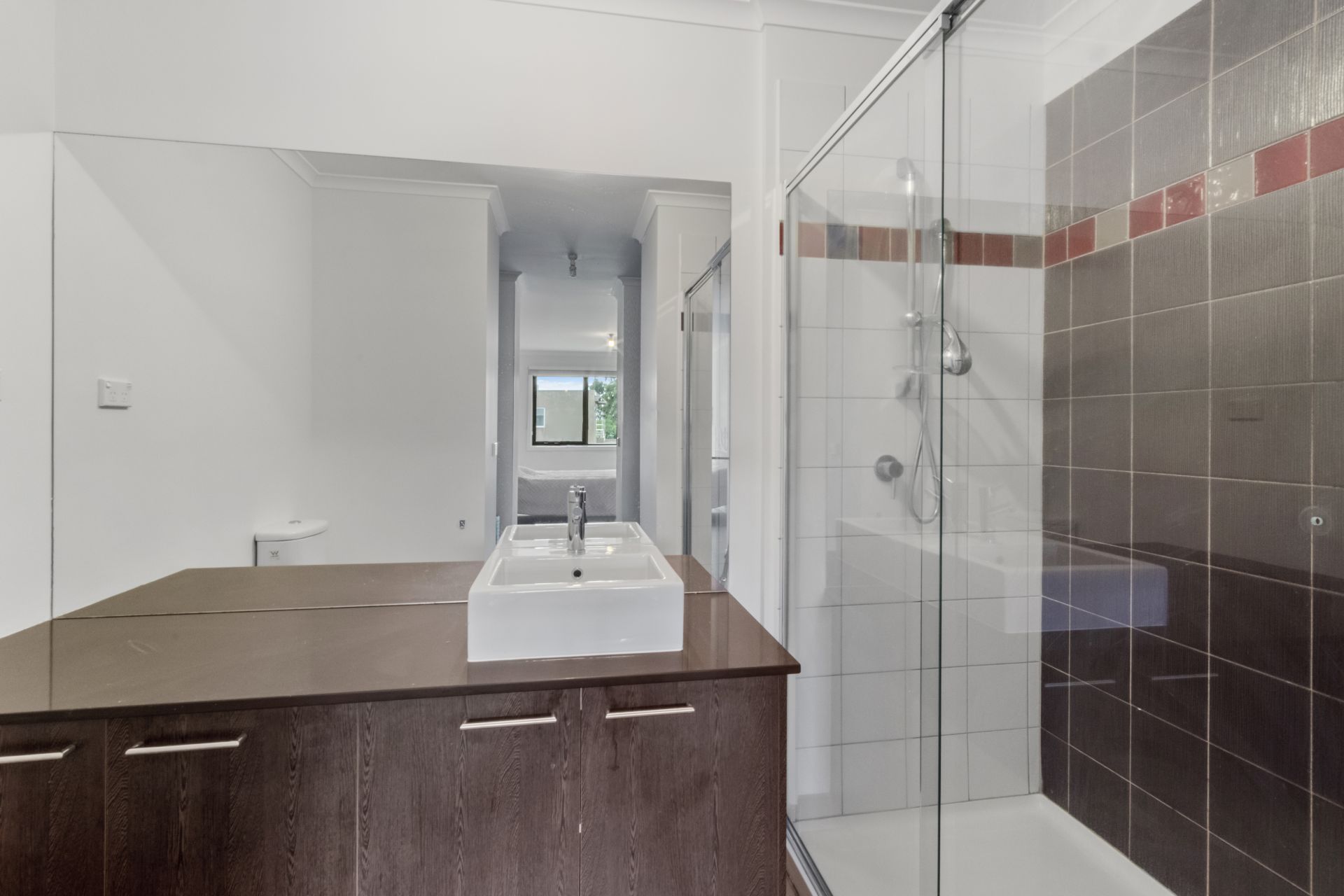 FLAWLESS DESIGN & SPACE IN THE DESIRED AURORA ESTATE