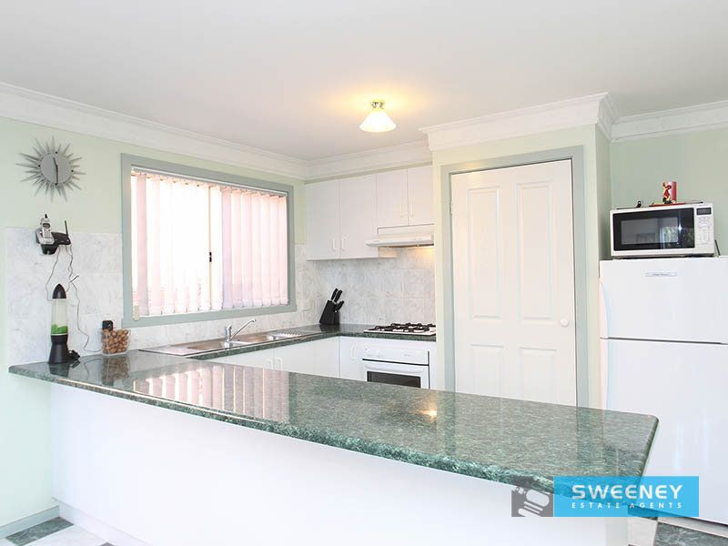 71 Henry Drive, Altona Meadows - Thumbnail 3