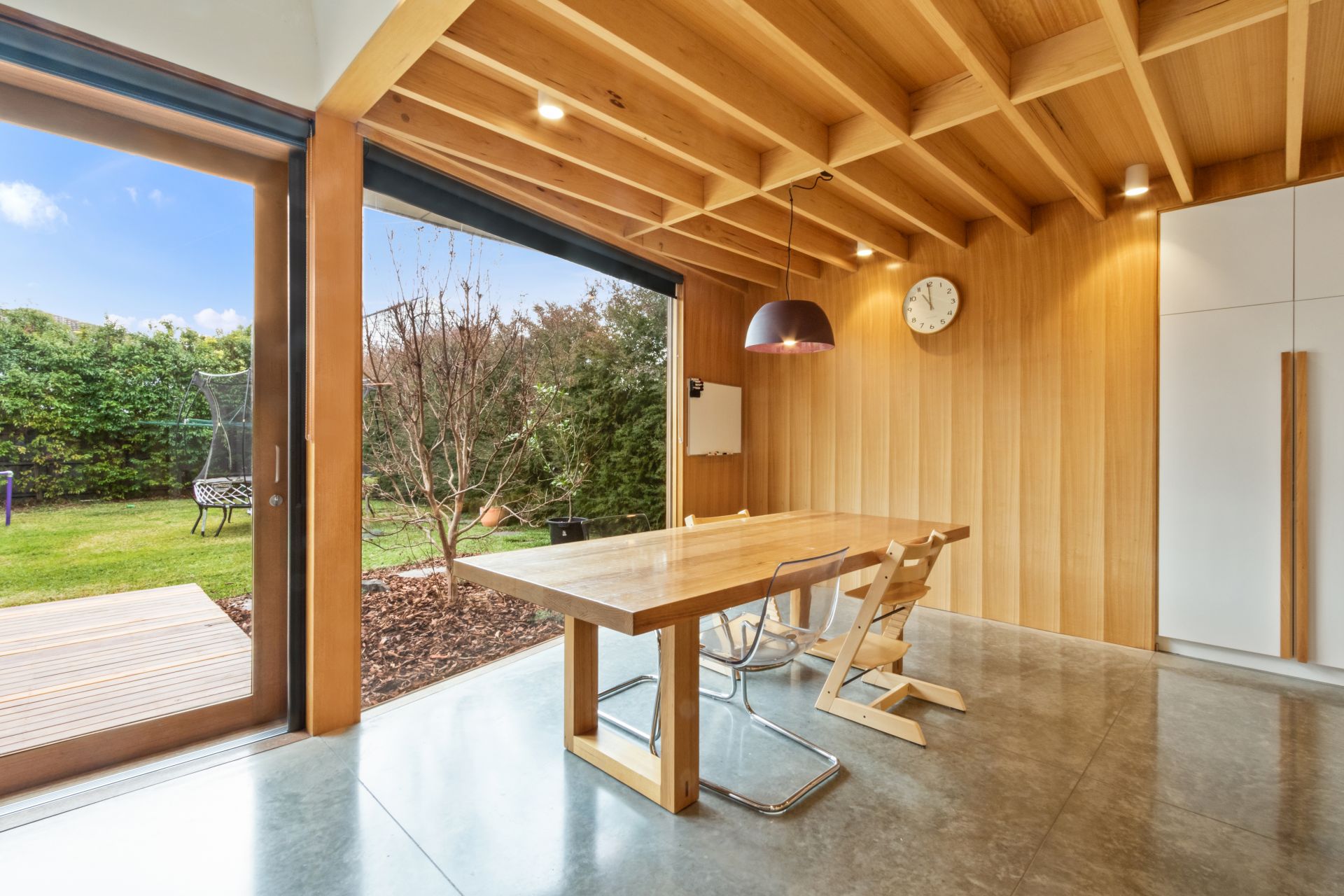 EXEMPLARY FAMILY HAVEN EPITOMISING CONTEMPORARY CLASS