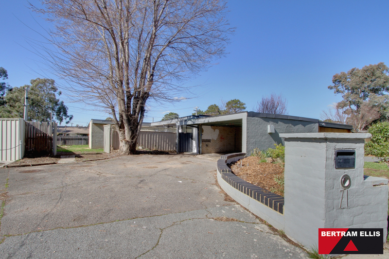 71 Chirnside Circuit, Kambah - Thumbnail 2