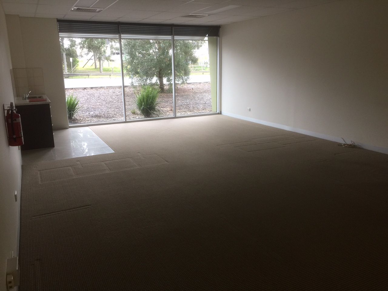 PROFESSIONAL OFFICE SUITE AT AN AFFORDABLE PRICE