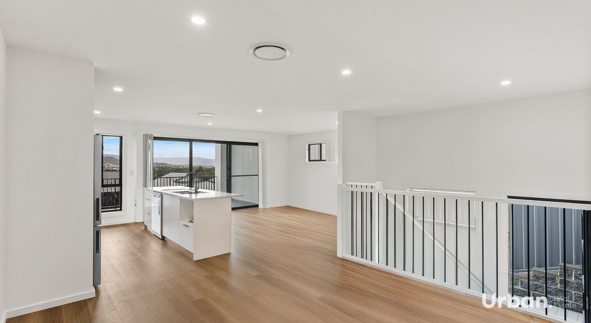 Tullimbar 14a Araluen Terrace