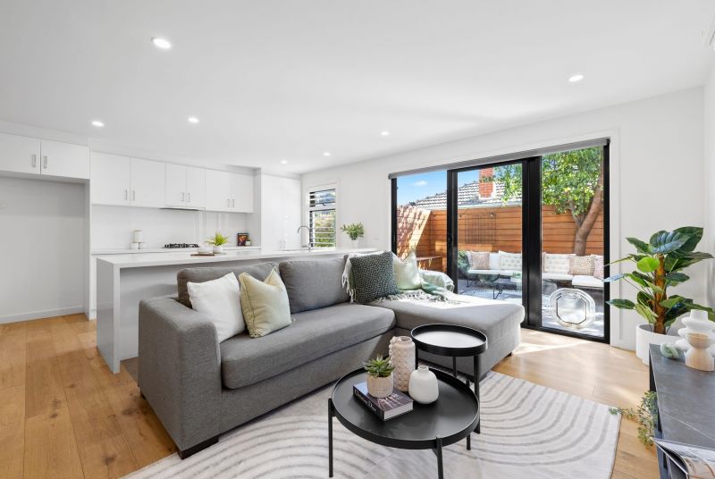2/28 Rosella Street, Murrumbeena - Thumbnail 2