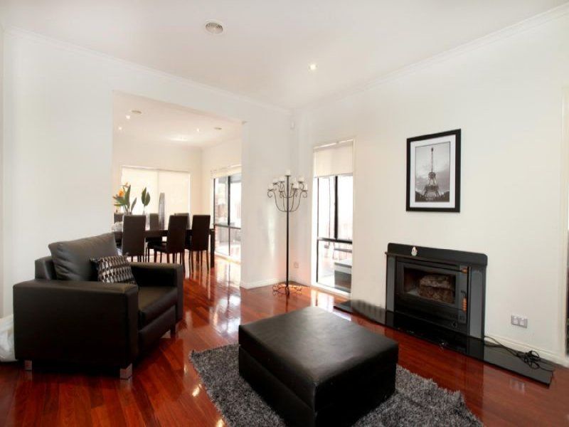 45 The Parkway, Caroline Springs - Thumbnail 4
