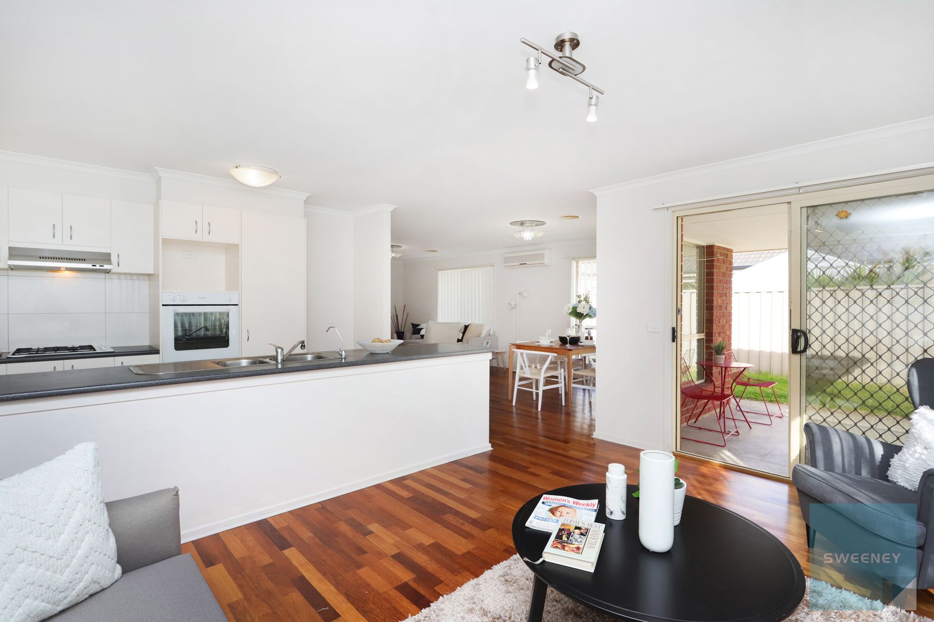 18 Holcolme Street, Caroline Springs - Thumbnail 4