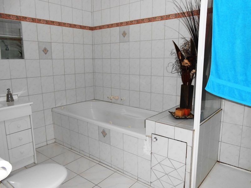 CLOSE TO TRAIN, CLOSE TO SCHOOL, CLOSE TO IT ALL!   *Insp Wed 3rd Jun @ 4:35pm*