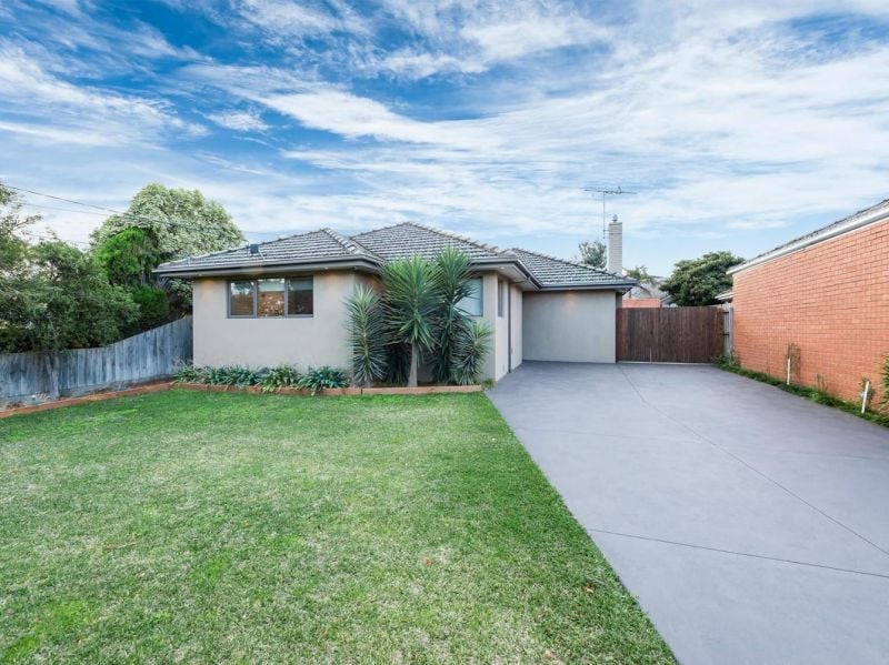 25 Kenjulie Drive Bentleigh East