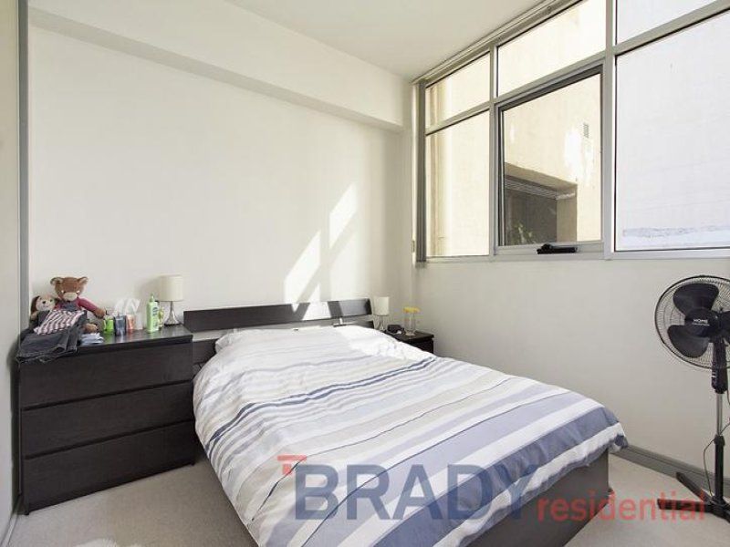 33/398 La Trobe Street MELBOURNE VIC, Melbourne - Thumbnail 3