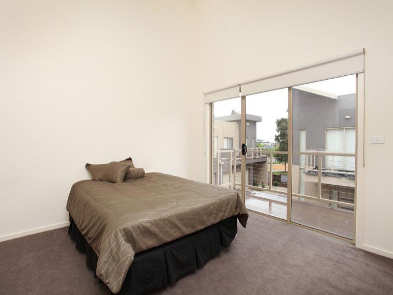 7/30 Cranwell Square, Caroline Springs - Thumbnail 8