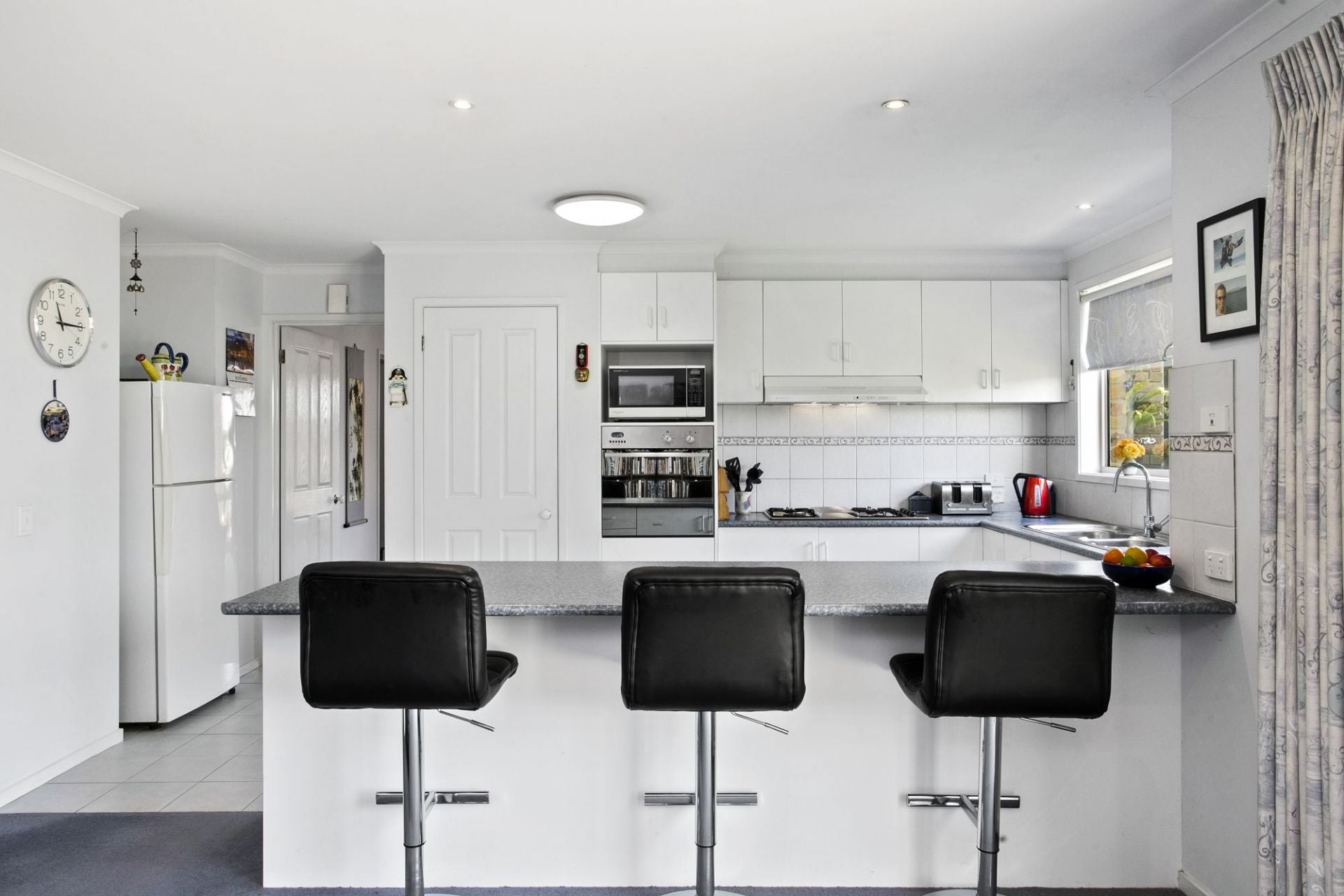 3 Fernwood Court Ocean Grove Victoria, Ocean Grove - Thumbnail 2