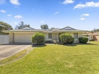 2 Lake Court URUNGA NSW