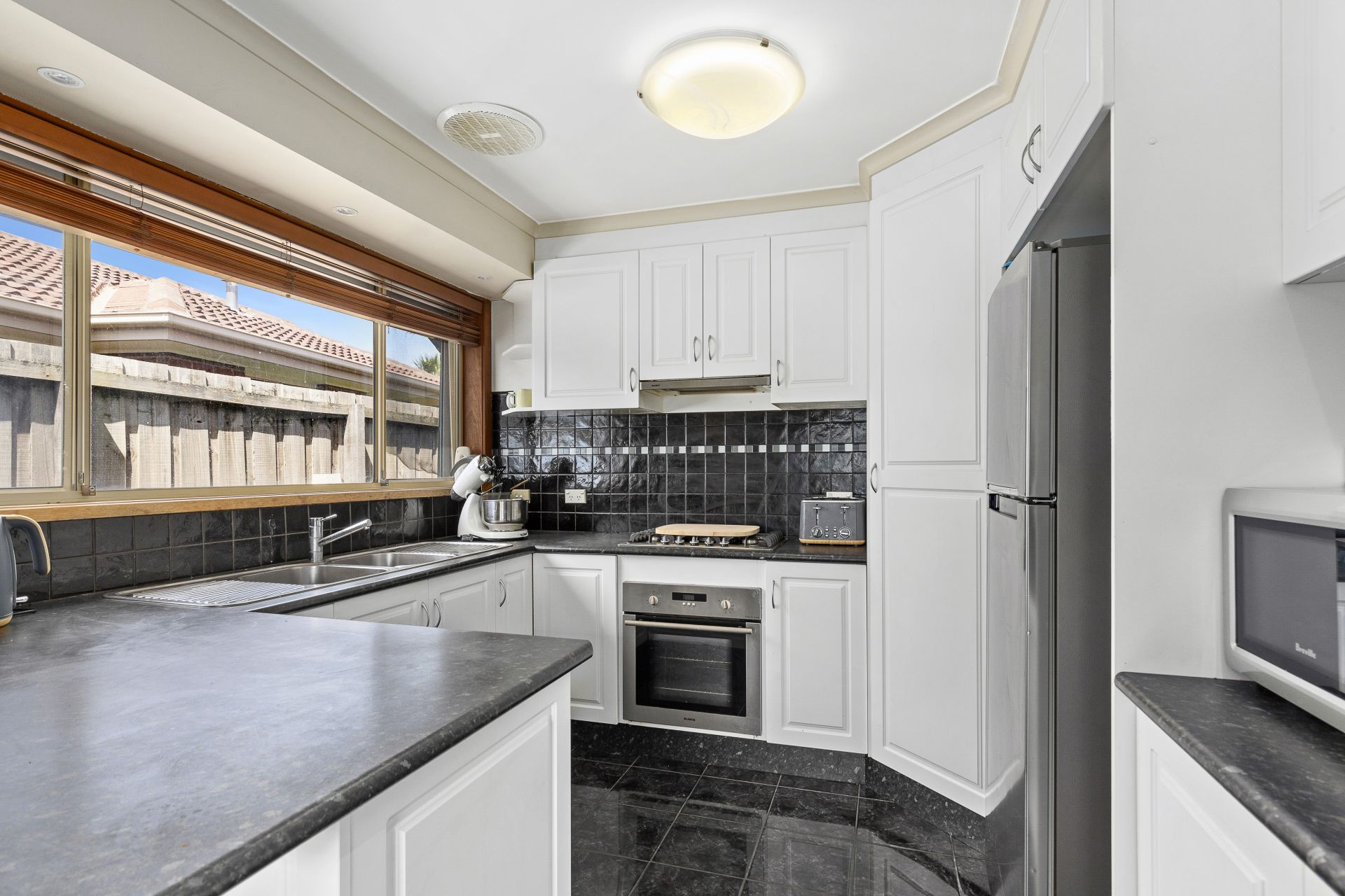 Real Estate For Sale 208 Roycroft Avenue Mill Park , VIC