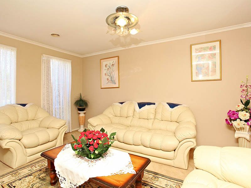 12 Wood Grove, Burnside - Thumbnail 5