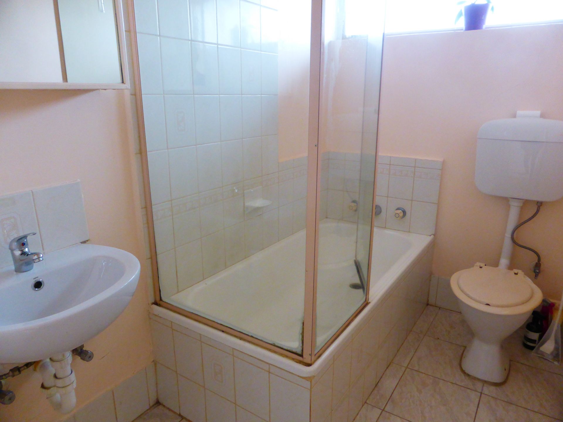 Short Term Lease for Excellent Apartment in Thornbury!