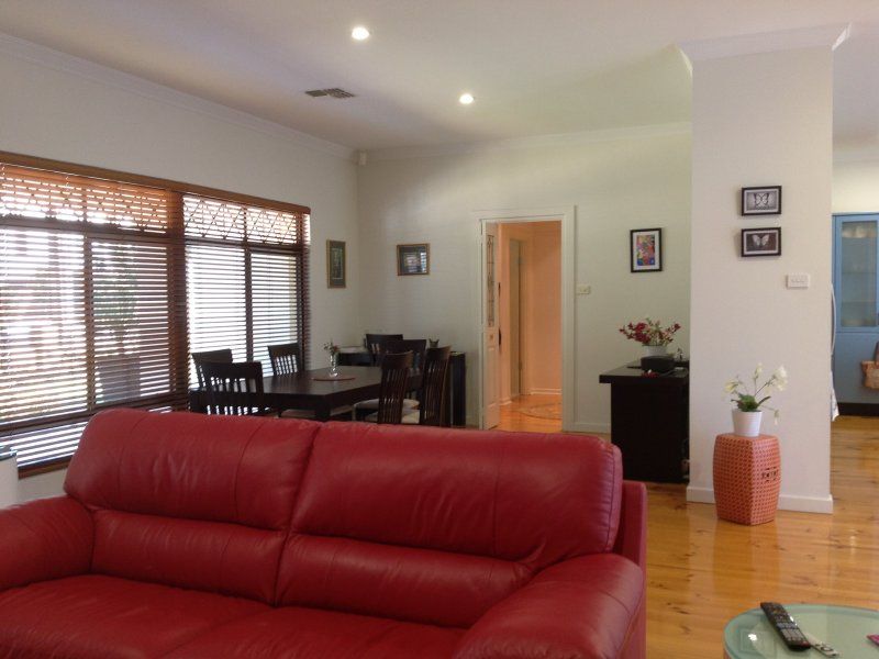 18 Whiteleaf Crescent Glengowrie 5044