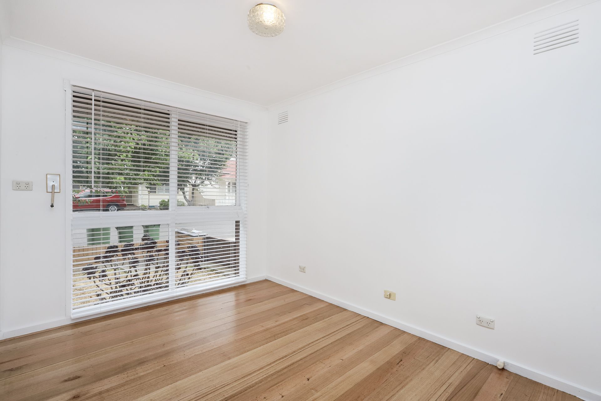 2/7 Gordon Parade Yarraville VIC, Yarraville - Thumbnail 7