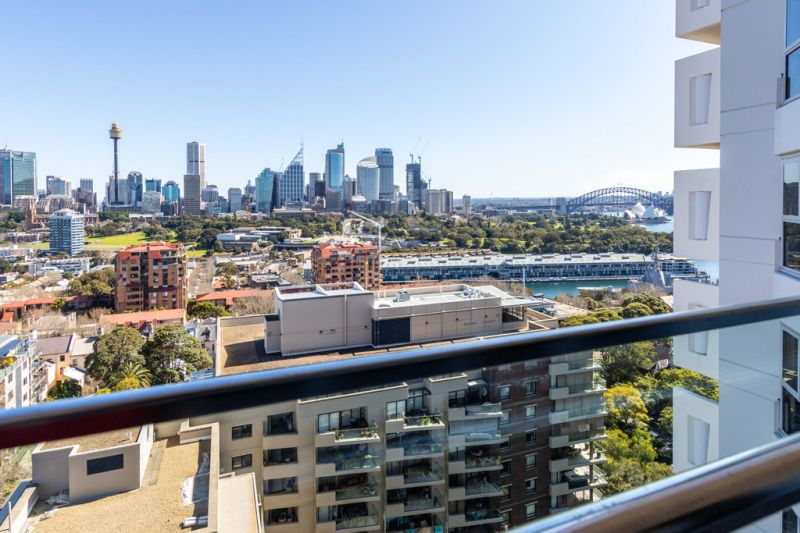 1406-81-macleay-street-potts-point-laing-real-estate