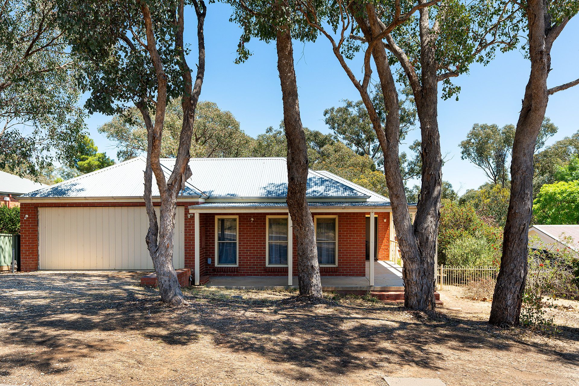 9 Kaweka Street, Castlemaine - Thumbnail 2