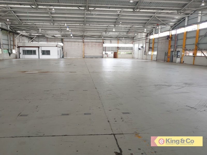 1,600m2 - WITH OR WITHOUT YARD