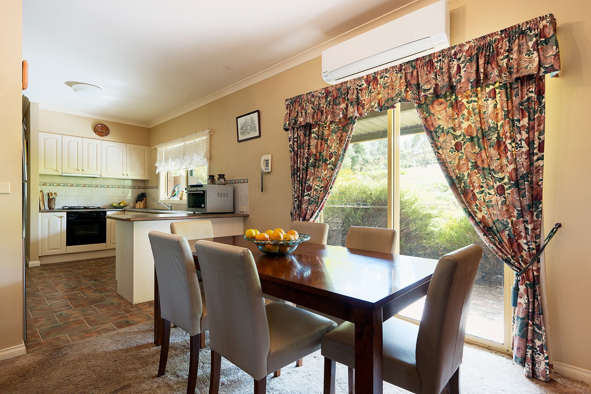 25 Moscript Street, Campbells Creek - Thumbnail 7