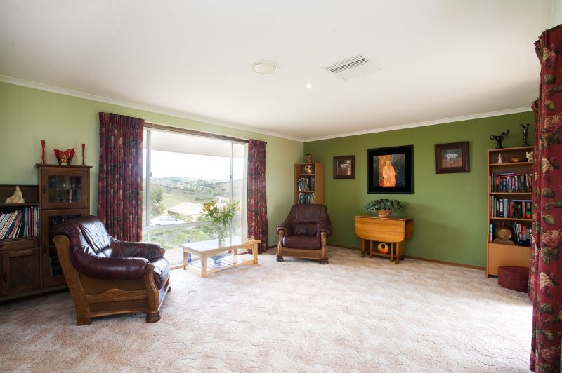 116 Underbank Blvd, Bacchus Marsh - Thumbnail 4