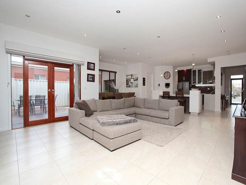 7 Colac Place, Caroline Springs - Thumbnail 4