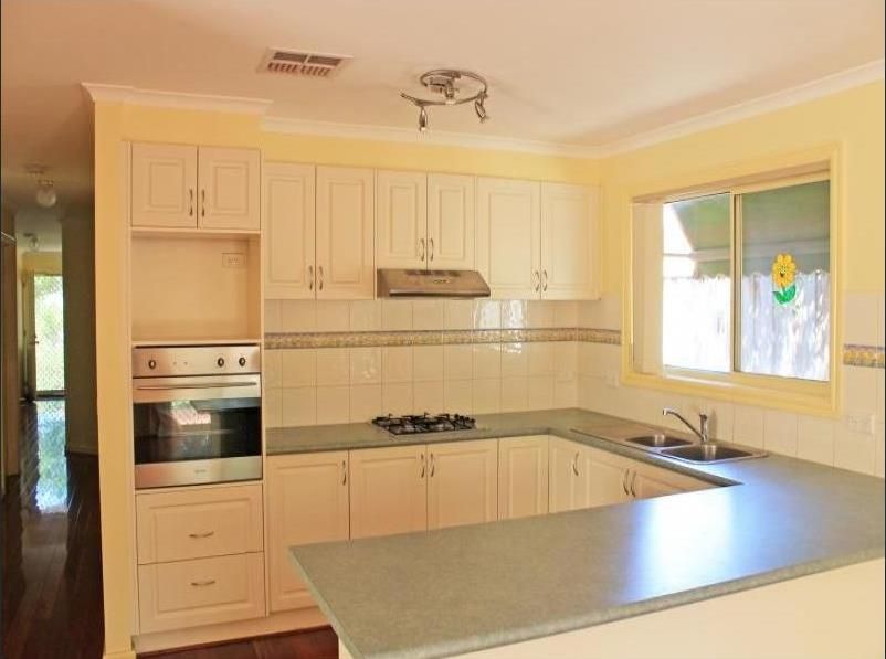 WELL MAINTAINED FAMILY HOME!