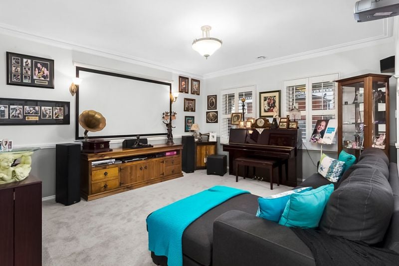 9 Parkside Close, Caroline Springs - Thumbnail 5