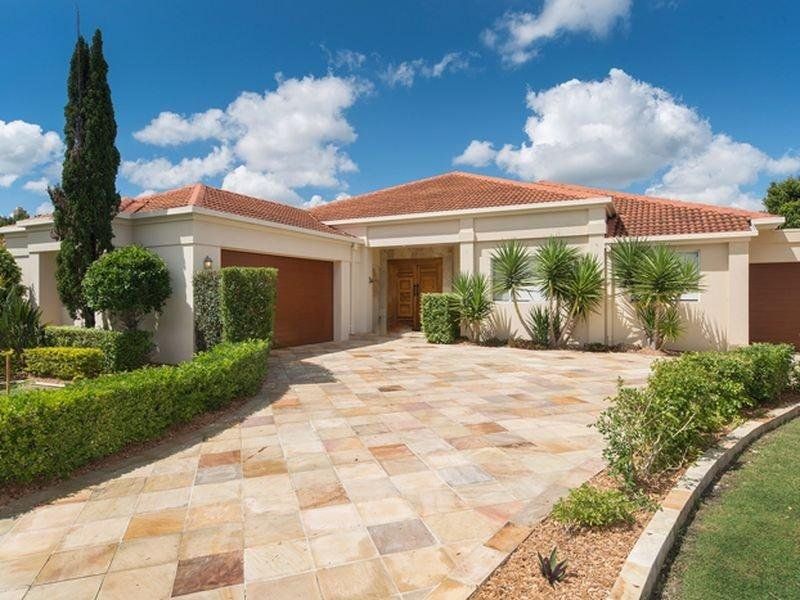 1103 Beechwood Drive, Hope Island - Thumbnail 4