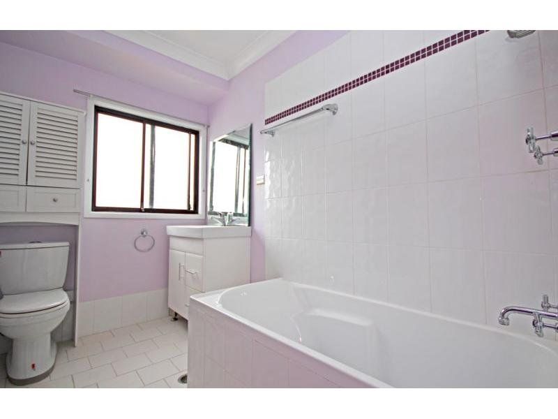 6 Loder Crescent, South Windsor - Thumbnail 6
