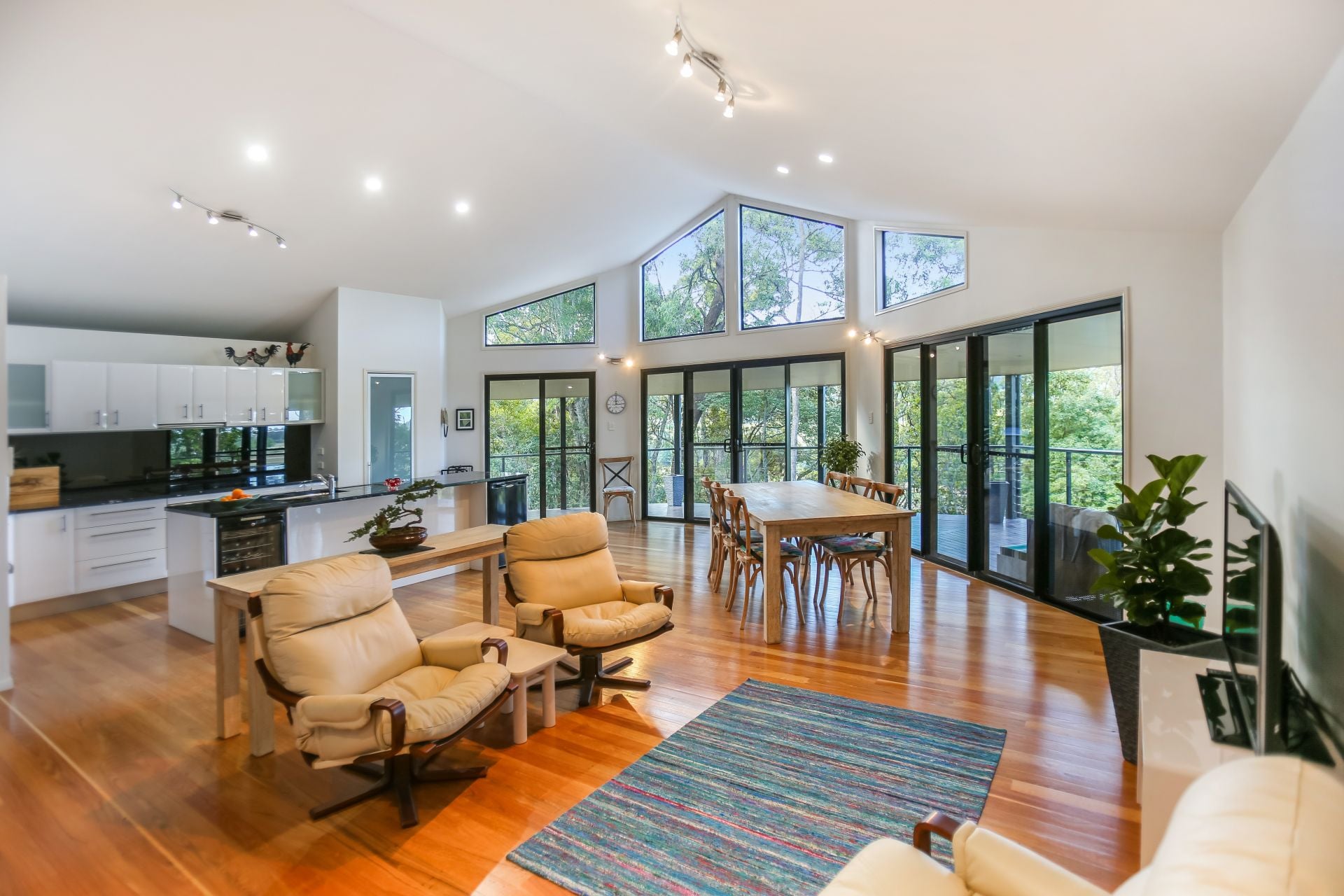 2B Woodchester Close Rosemount QLD, Rosemount - Thumbnail 2