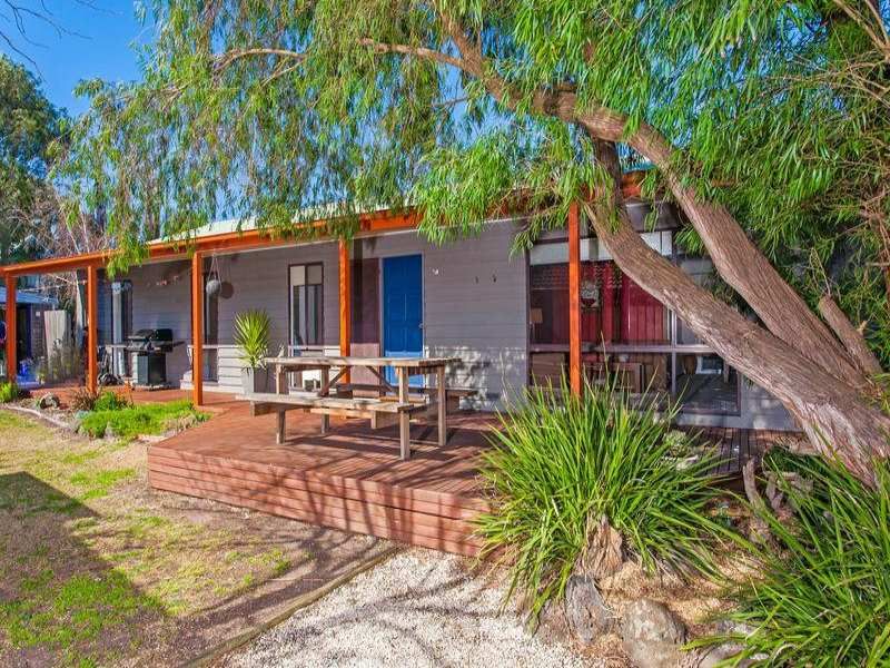11 Hampden Close BARWON HEADS VIC, Barwon Heads - Thumbnail 2