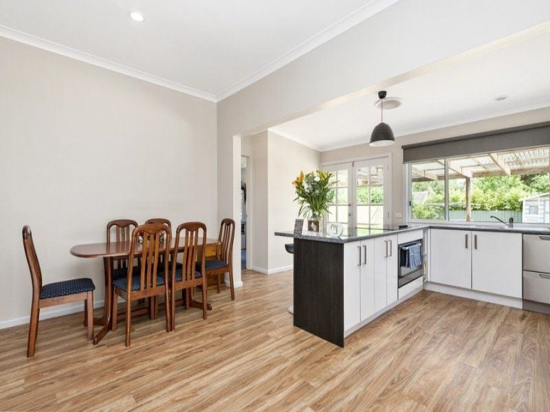 83 Hart Street COLAC VIC, Colac - Thumbnail 3