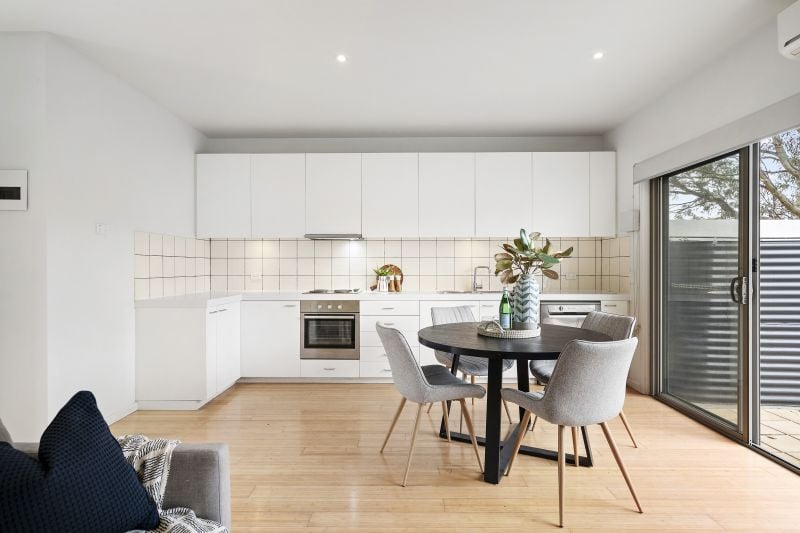 10 Silverash Drive, Bundoora