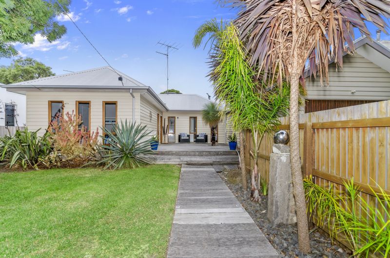 17 Noble Street Barwon Heads VIC, Barwon Heads - Thumbnail 2