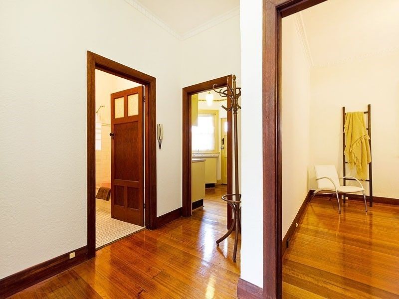 1/1A Dickens Street, Elwood