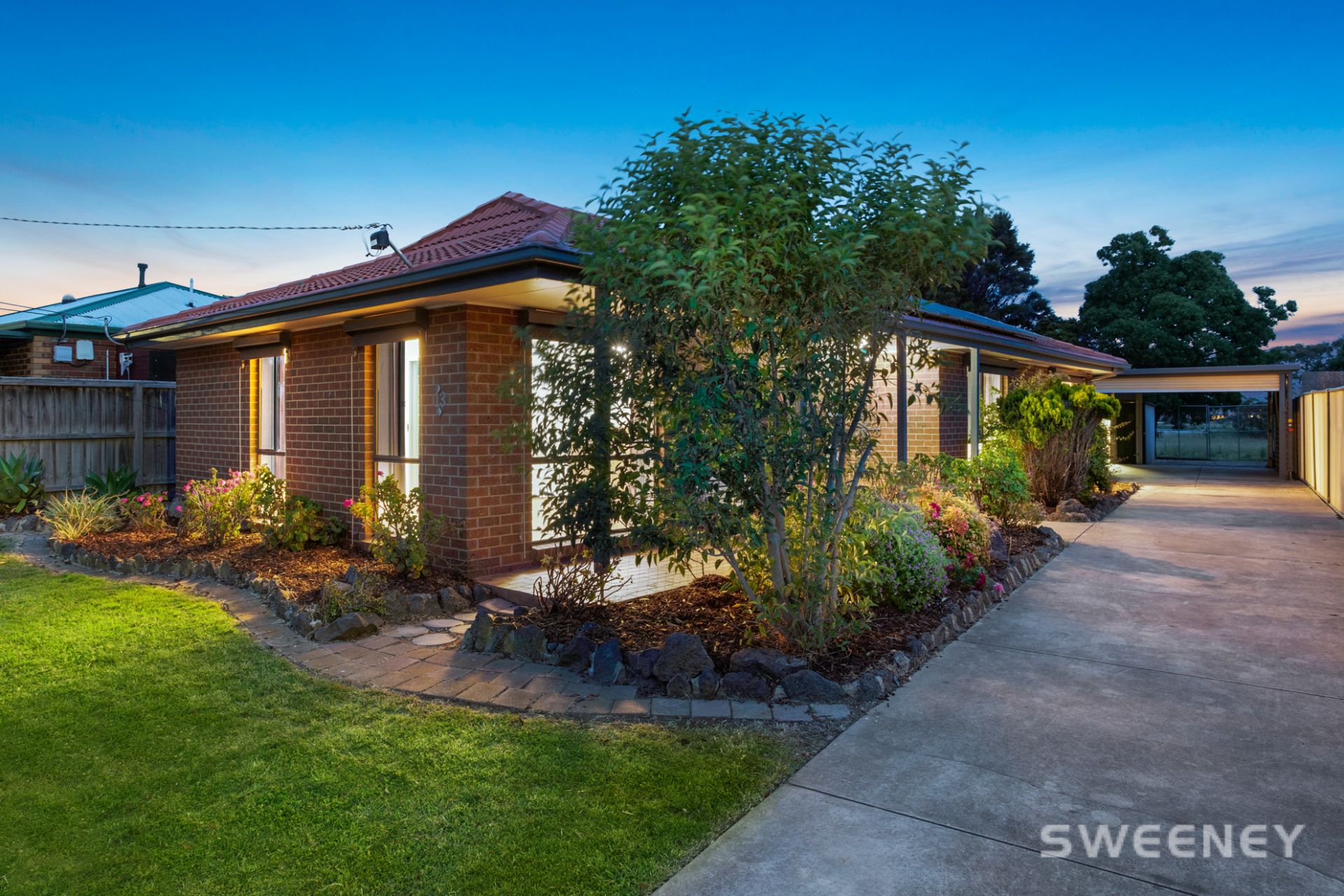 13 Groome Court, Altona Meadows - Thumbnail 2