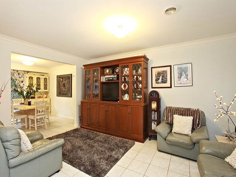 9 Nouvelle Grove SOUTH MORANG, South Morang - Thumbnail 6
